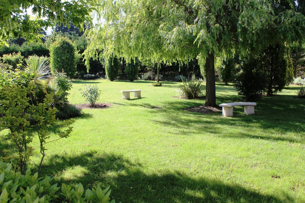 Gites Maisons De Vacances Domaine La Chamade Карпентра Екстериор снимка