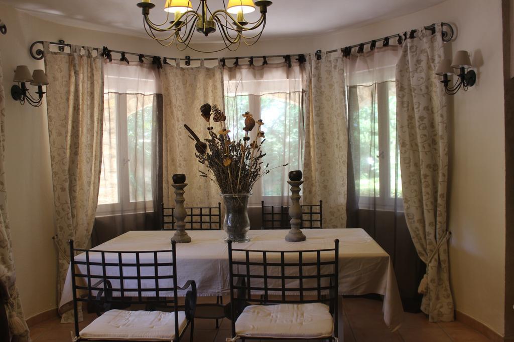 Gites Maisons De Vacances Domaine La Chamade Карпентра Стая снимка