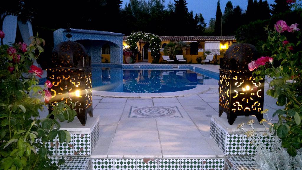 Gites Maisons De Vacances Domaine La Chamade Карпентра Стая снимка