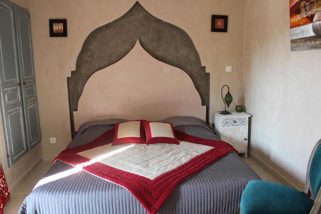 Gites Maisons De Vacances Domaine La Chamade Карпентра Екстериор снимка