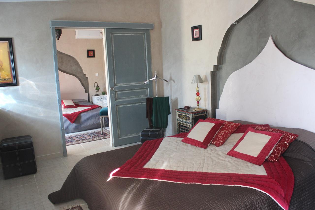 Gites Maisons De Vacances Domaine La Chamade Карпентра Екстериор снимка
