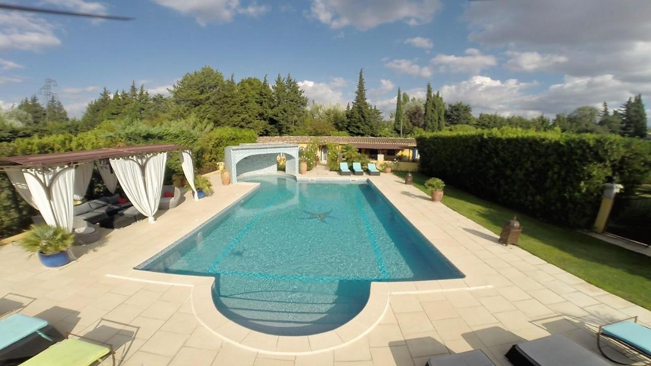 Gites Maisons De Vacances Domaine La Chamade Карпентра Екстериор снимка